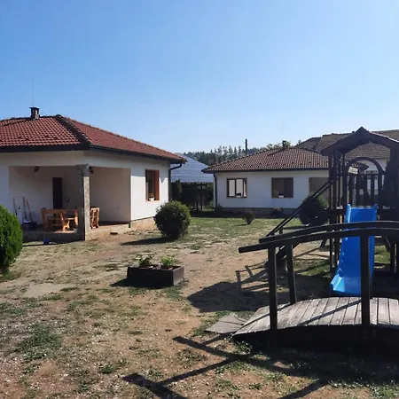 Vendégház Complex Balkandzhii Aprilci